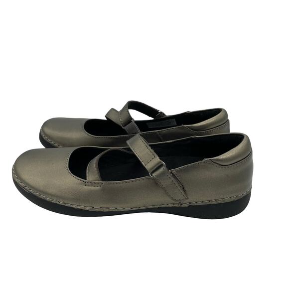 Vionic Judith Mary Jane Shoes - Metallic - US 7 - Picture 3 of 10